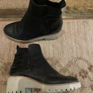 Dolce Vita Black Textured Ankle Booties